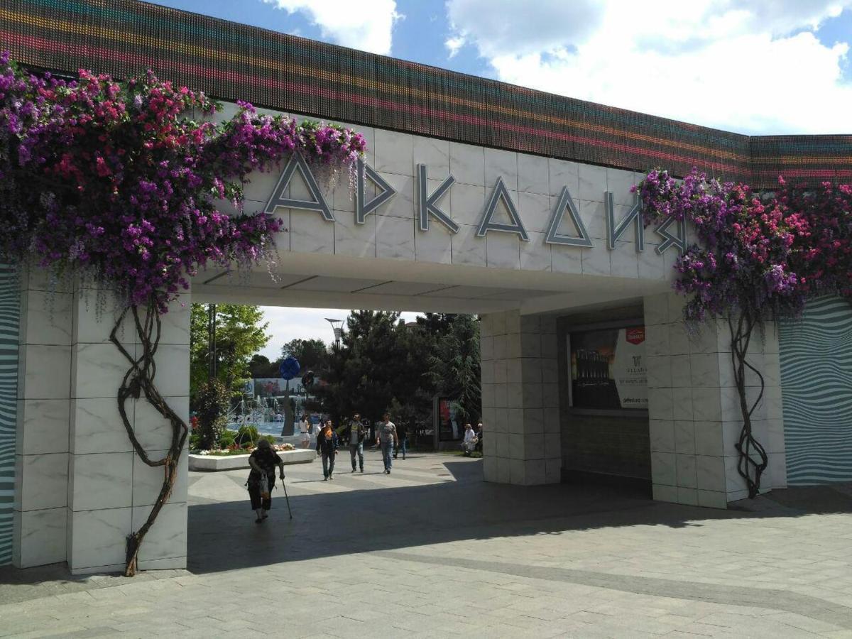Arcadia Stylish Apartment Big Terrace! Odesa Exterior foto